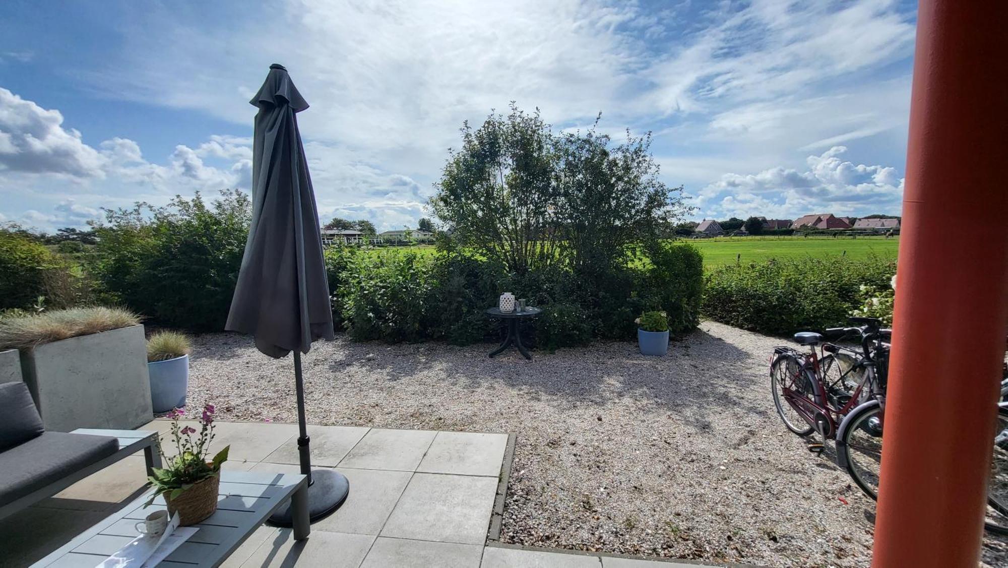 Duinzicht, Amelander Paradijs, Zonnig 6 Persoons Appartement Met Groot Terras Op De Begane Grond, Vrij Uitzicht, Upgrade 2024 Buren  Luaran gambar