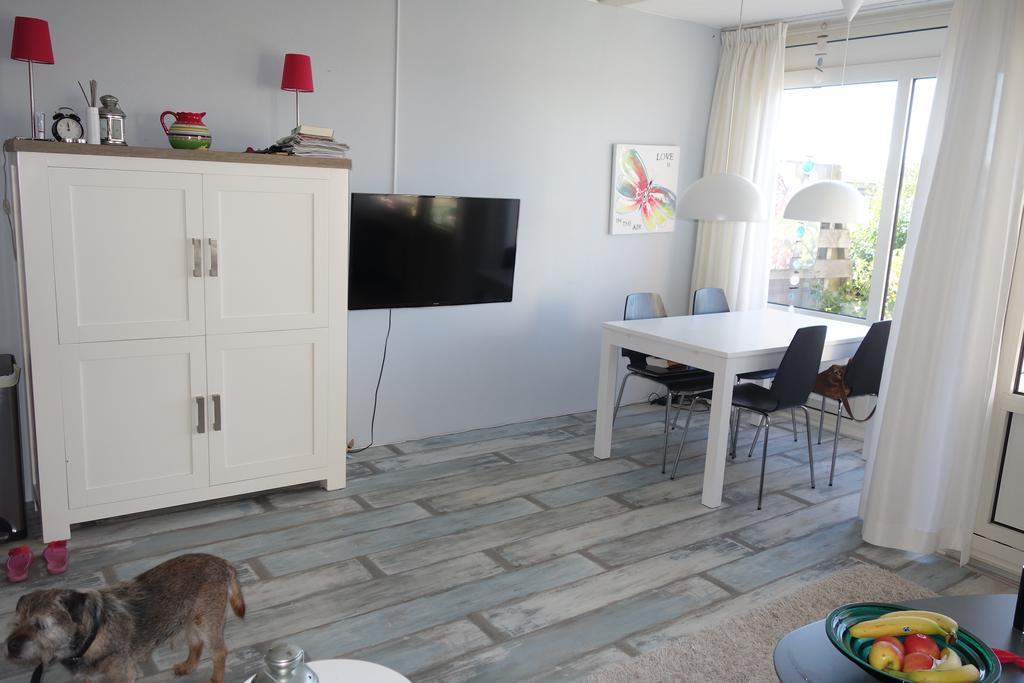 Duinzicht, Amelander Paradijs, Zonnig 6 Persoons Appartement Met Groot Terras Op De Begane Grond, Vrij Uitzicht, Upgrade 2024 Buren  Luaran gambar